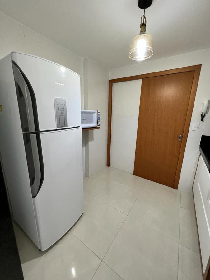 Magnífico APTO de Charme - Beira Mar - 3 quartos COM AR CONDICIONADOS SPLIT NOVOS - 2 banheiros - 2 vagas de garagem - Internet Wi-Fi - Disney Plus - Star PLus - Netflix - 4 varandas privativas - 2 elevadores - Redes para descanso - LUXO Apartamento Guarapari Exterior foto